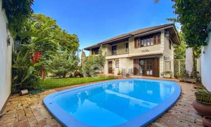 Casa em condomínio fechado com 4 quartos à venda em Água Verde, Blumenau , 503 m2 por R$ 2.800.000