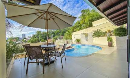 Casa com 4 quartos à venda no Itoupava Seca, Blumenau , 269 m2 por R$ 1.900.000
