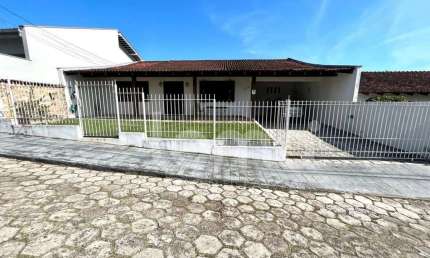 Casa com 4 quartos à venda no Velha, Blumenau , 400 m2 por R$ 1.200.000