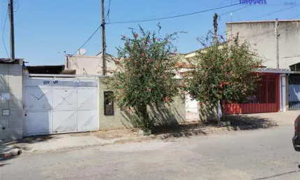 Casa com 4 quartos à venda na Vila Helena, Sorocaba 