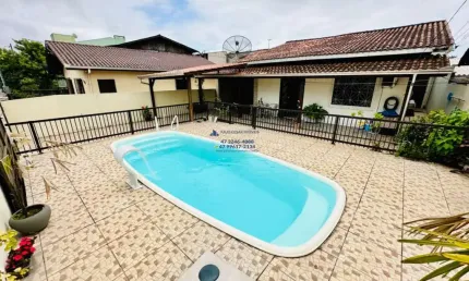 Oportunidade  Casa com Piscina  Bairro Sao Vicente Itajai.