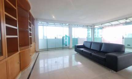 Apartamento com 4 quartos para alugar na Avenida Jurucê, 144, Moema, São Paulo por R$ 9.380