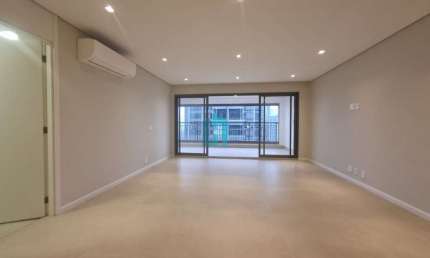 Apartamento com 3 quartos para alugar na Avenida Bem-te-vi, 206, Moema, São Paulo por R$ 23.000