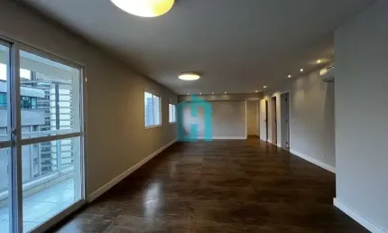Apartamento com 3 quartos para alugar na Rua Araguari, 666, Moema, São Paulo por R$ 10.500