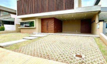 Casa Quinta do Golfe Jardins com 3 suítes , 2 vagas de garagem - Próximo ao Shopping Iguatemi!!