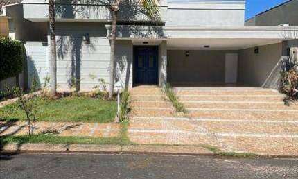Casa no Damha III com 3 dormitórios e 2 vagas de garagem / Localizado próximo a Represa !!