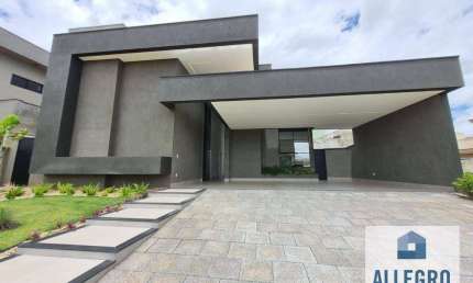 Casa de alto padrão no Golfe Jardins com 3 suítes e 3 vagas de garagem / Próximo ao Iguatemi !!