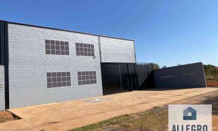 Barracão Comercial para Locação ou Venda: 250m², Mezanino e Próximo ao Posto Tabocão 52!