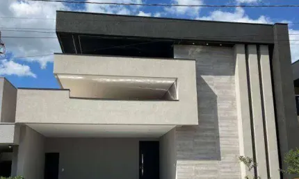 Casa à venda no Condomínio Figueira II com 3 dormitórios, Piscina e 4 vagas de garagem! Próximo ao Zappa's Pães e Tentações!!