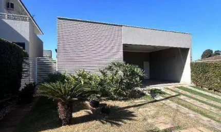 Sobrado à venda no figueira i com 4 dormitórios e varanda gourmet/ próximo a madalê !!