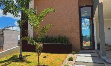 Casa à venda no Condomínio Ideal Life com 3 suítes, sendo 1 máster, rica em armários e painéis! Próximo a Molecaggio de Schimitd !!