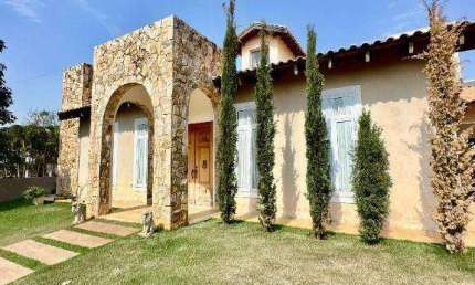 Casa à venda no Condomínio Monte Carlo, com 3 suítes, totalmente planejada - Próximo ao Compre Mix!!