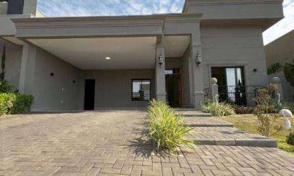 Casa à venda no Condomínio Terra Vista em frente área de lazer com 3 dormitórios e 2 vagas de garagem - Próximo a Rod Washington Luís!!
