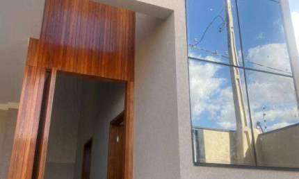 Casa com 3 dormitórios à venda, 159 m² por R$ 695.000 - Menezes - Bady Bassitt/SP