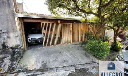 Casa no Bairro São Deocleciano - Próxima à Av. Belvedere, 3 Dormitórios e 1 Vaga de Garagem!