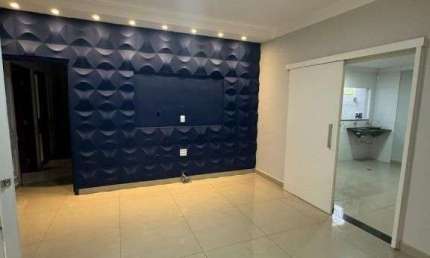 Casa à Venda no Jardim Maracanã com 4 dormitórios e 2 vagas de garagem / próximo ao Muffato Max da Avenida JK !!