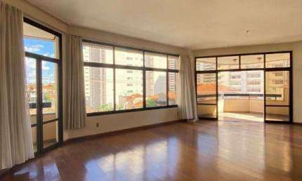 Apartamento à venda no Ed Tapajos com 2 suítes e 2 vagas de garagem / Próximo ao Centro