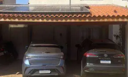 Casa à venda no Mon Village com 2 dormitórios e 2 vagas de garagem / Próximo a Av Danilo Galeazzi