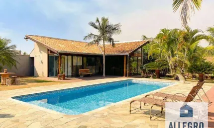 Casa à venda com 4 dormitórios e 4 vagas de garagem/ Próximo a Ipiguá