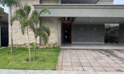 Casa à venda no Damha VI com 4 suítes e 2 vagas de garagem / Próximo a Represa Municipal