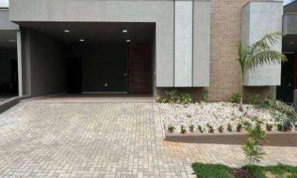 Casa à venda no Condomínio Ideal Life com 3 dormitórios, 2 vagas de garagem.