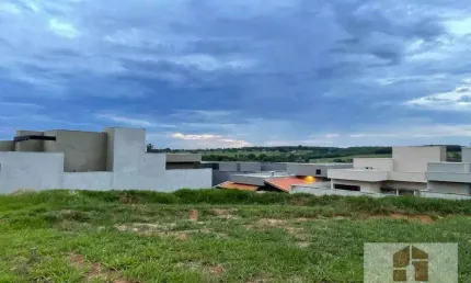 Terreno à venda no Maria Júlia com 253m² / Próximo ao Compre Mix