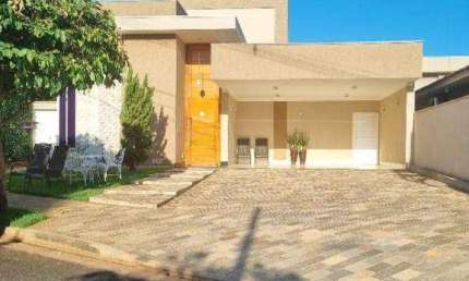 Casa à venda no Gaivota I com 3 suítes e 2 vagas de garagem / Próximo a Represa Municipal