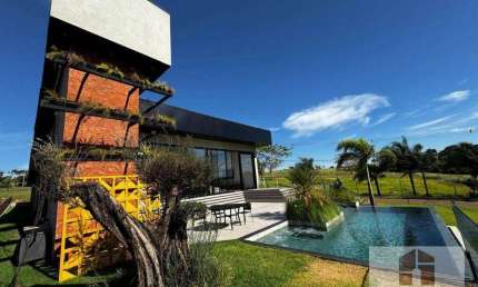 Rancho à venda na Enseada Azul II com 6 suítes e 8 vagas de garagem / Fronteira-MG