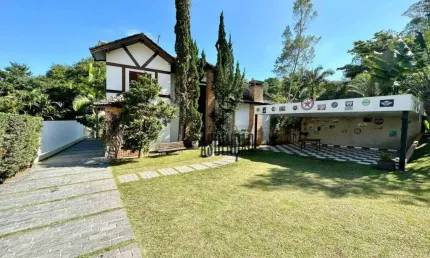 Casa com 3 dormitórios para alugar, 380 m² por R$ 11.361,00/mês - Arujá Hills I  - Arujá/SP