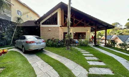 Casa com 5 dormitórios à venda, 400 m² por R$ 3.195.000,00 - Condomínio Arujazinho - Arujá/SP