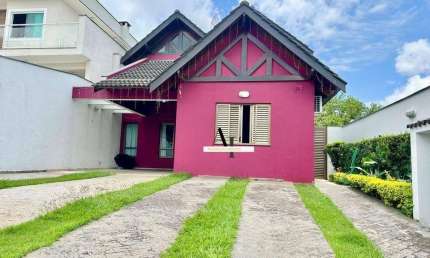 Casa com 3 dormitórios à venda, 250 m² por R$ 1.500.000,00 - Aruã - Mogi das Cruzes/SP