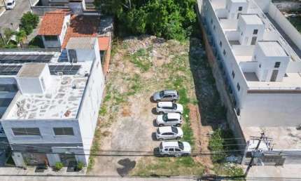 Terreno à venda no bairro Jardim Aeroporto em Lauro de Freitas/BA