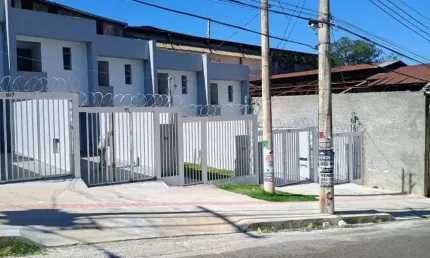 Casa com 2 quartos à venda no Planalto, Belo Horizonte , 60 m2 por R$ 425.000