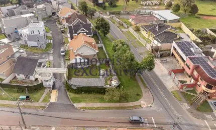 Terreno em condomínio fechado à venda na Rua Antônio Turíbio Teixeira Braga, 136, Butiatuvinha, Curitiba por R$ 850.000