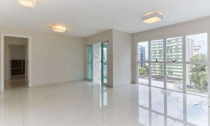 Apartamento com 3 quartos para alugar na Rep. Argentina, 1812, Água Verde, Curitiba por R$ 3.900