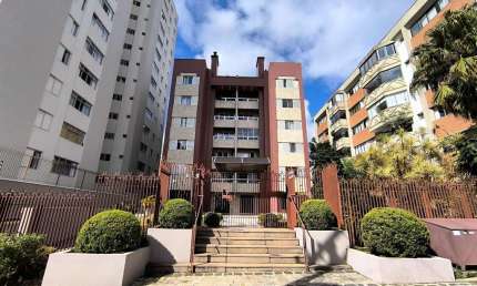Apartamento com 2 quartos  para alugar, 112.00 m2 por R$3100.00  - Centro - Curitiba/PR