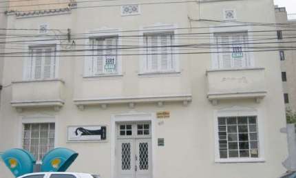 Apartamento com 2 quartos  para alugar, 80.00 m2 por R$2450.00  - Centro - Curitiba/PR