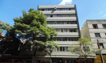 Apartamento com 3 quartos  para alugar, 75.00 m2 por R$1590.00  - Centro - Curitiba/PR