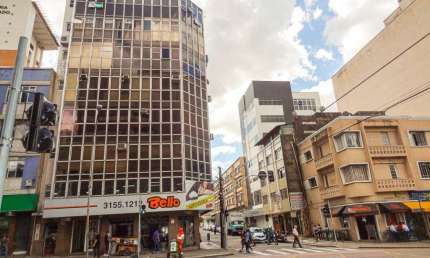 Conjunto Comercial para alugar, 180.00 m2 por R$3800.00  - Centro - Curitiba/PR