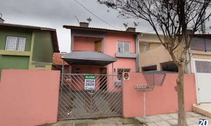 Sobrado com 3 quartos  para alugar, 80.00 m2 por R$2200.00  - Xaxim - Curitiba/PR