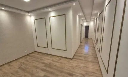 Loja para alugar, 122.25 m2 por R$1890.00  - Cristo Rei - Curitiba/PR