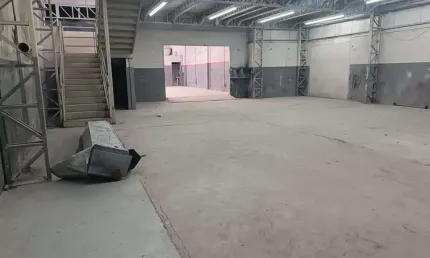 Barracão/Galpão para alugar, 621.00 m2 por R$11000.00  - Novo Mundo - Curitiba/PR