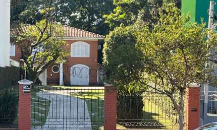 Casa Residencial com 5 quartos  à venda, 305.00 m2 por R$3950000.00  - Juveve - Curitiba/PR