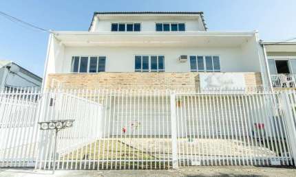 Sobrado com 3 quartos  à venda, 266.44 m2 por R$1150000.00  - Fazendinha - Curitiba/PR