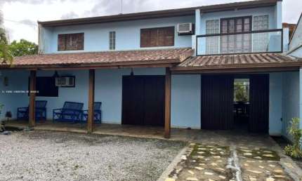 Sobrado para Venda em Pontal do Paraná / PR no bairro Monções