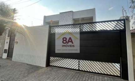 Residência Assobradada de 241m² com 4 Dormitórios e 2 Suítes ? Conforto e Sofisticação para Sua Famí