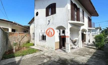 Casa com 4 quartos à venda no Leblon, Paranaguá 
