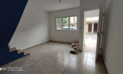 Sobrado para Locação em Santo André, Centro, 2 dormitórios, 2 banheiros, 1 vaga