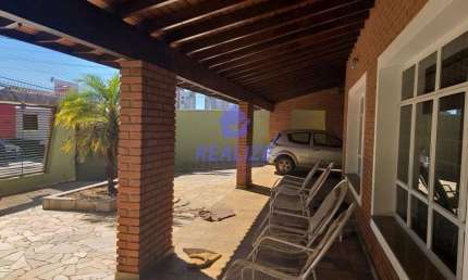 Sobrado com 4 dormitórios à venda, 420 m² por R$ 3.300.000,00 - Centro - Botucatu/SP