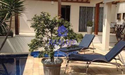 Casa com 3 dormitórios à venda, 290 m² por R$ 1.200.000,00 - Bairro Alto - Botucatu/SP